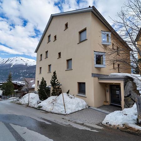 Chesa Ladina - Zuoz Appartement Buitenkant foto