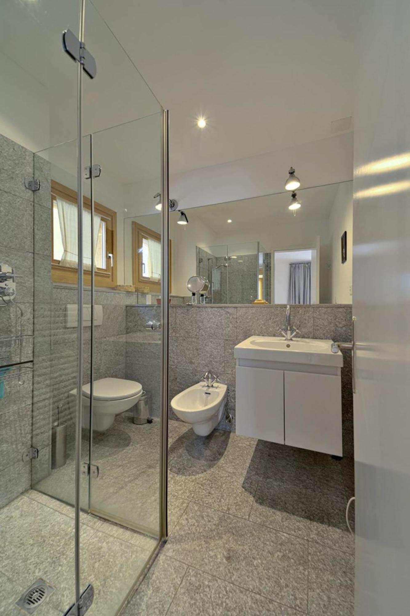 Chesa Ladina - Zuoz Appartement Buitenkant foto