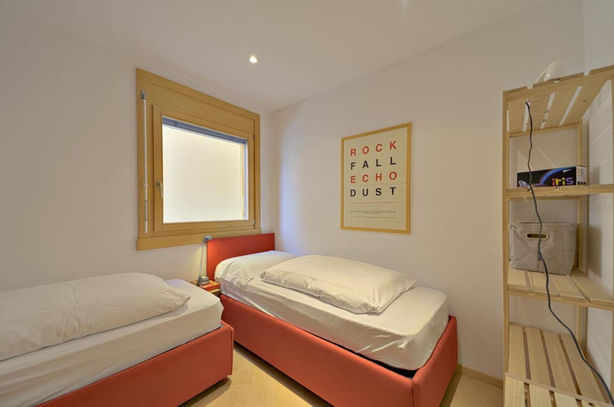 Chesa Ladina - Zuoz Appartement Buitenkant foto