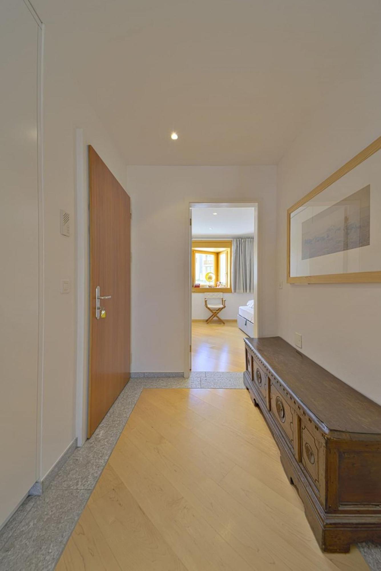 Chesa Ladina - Zuoz Appartement Buitenkant foto