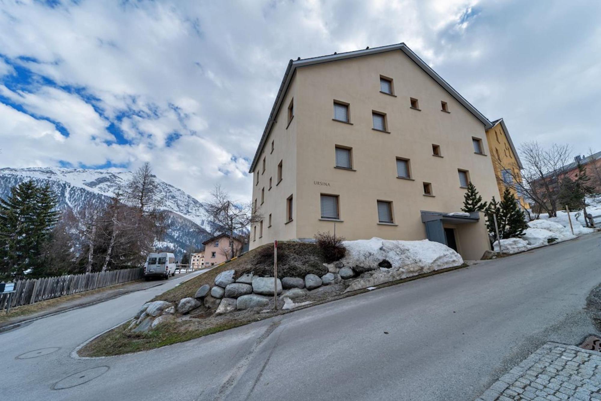 Chesa Ladina - Zuoz Appartement Buitenkant foto